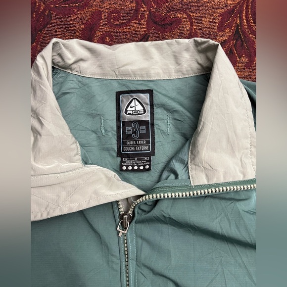00s Nike ACG Windbreaker - Picture 2 of 7